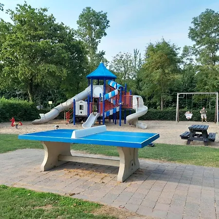 Ferienchalet An Der Grenze Zwischen Brabant Und Zeeland By Interhome بيت للعطل