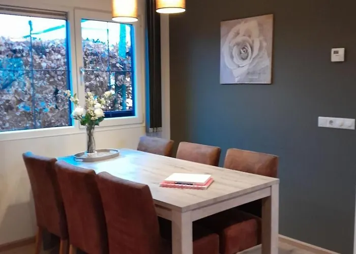 Ferienchalet An Der Grenze Zwischen Brabant Und Zeeland By Interhome بيت للعطل